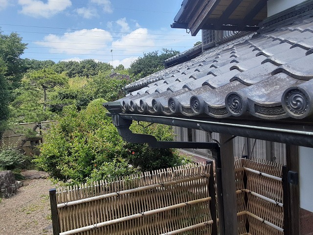 日本家屋の銅製雨どい